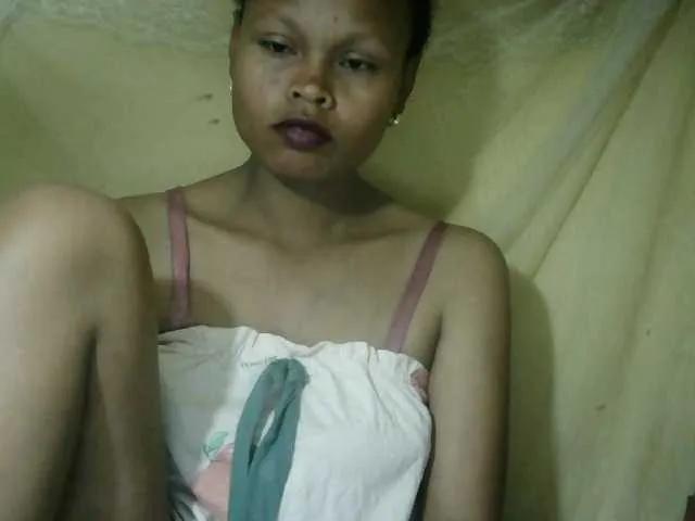 Pussy01lips on BongaCams 