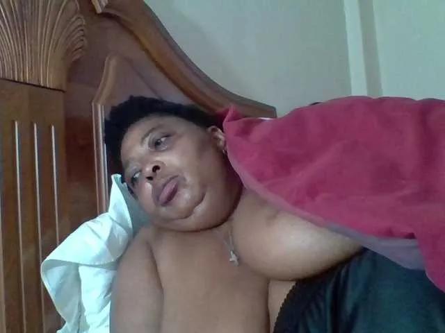 pussylips53 on BongaCams 