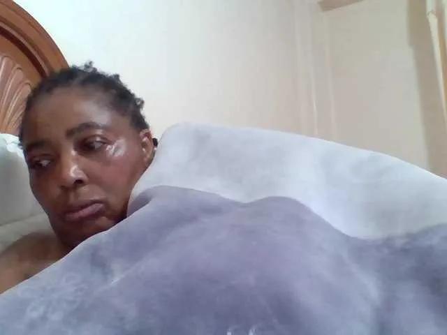 pussylips53 on BongaCams 