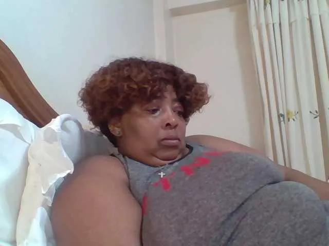 pussylips53 on BongaCams 