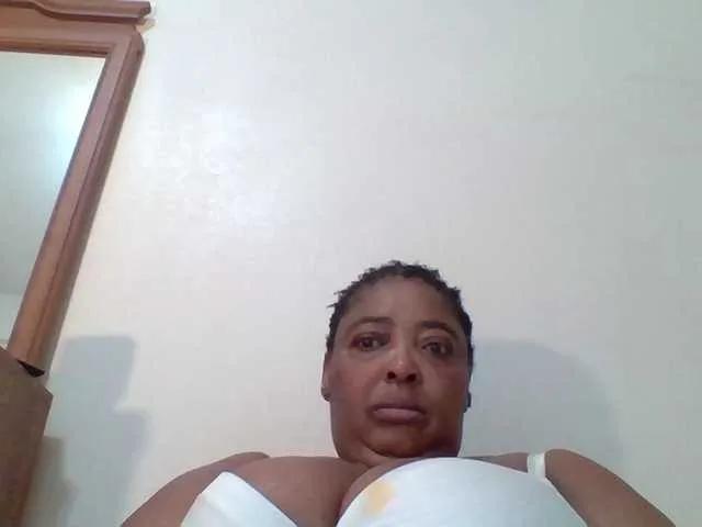 pussylips53 on BongaCams 