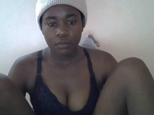 Offline queen-sly on BongaCams