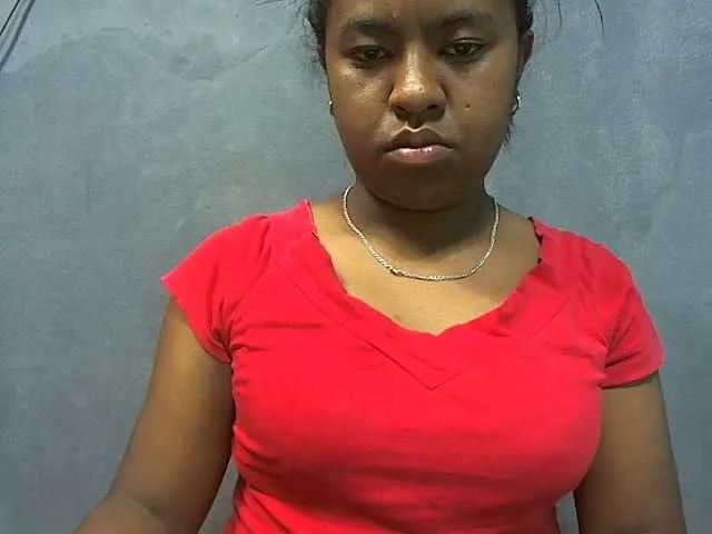 Offline Queencamie on BongaCams