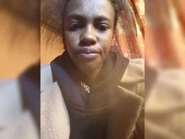 Offline RayahHot on BongaCams