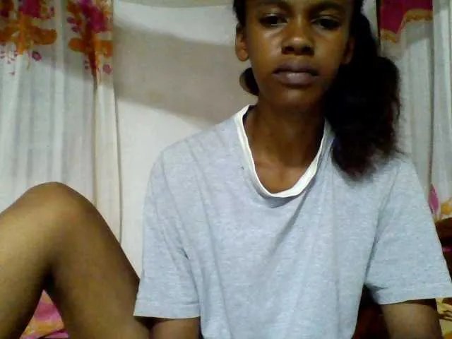 Offline RayahHot on BongaCams