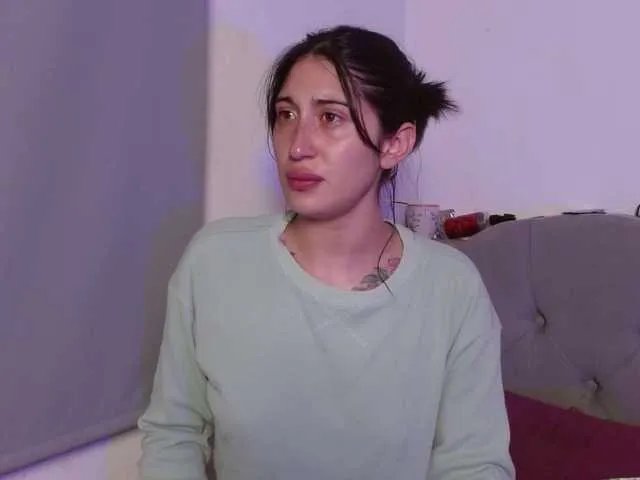 Freechat Red-moonn on BongaCams