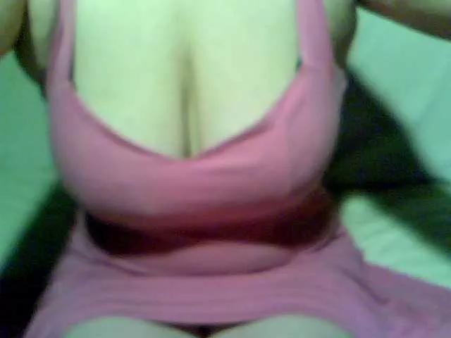 Offline redcherry on BongaCams