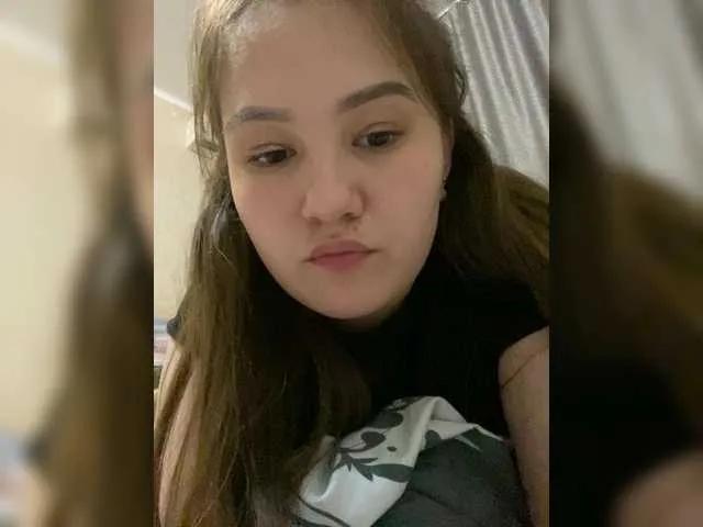 Offline Regina-Lynne on BongaCams