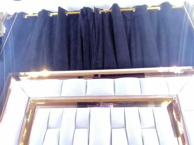 Offline RileySweet on BongaCams