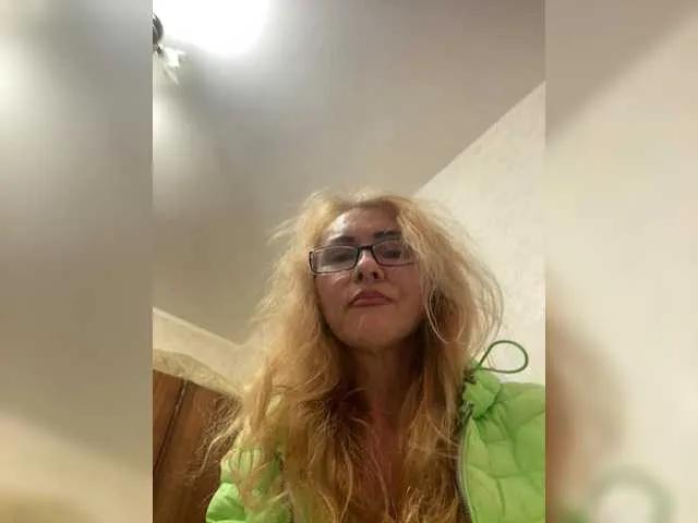 Offline Ritia on BongaCams