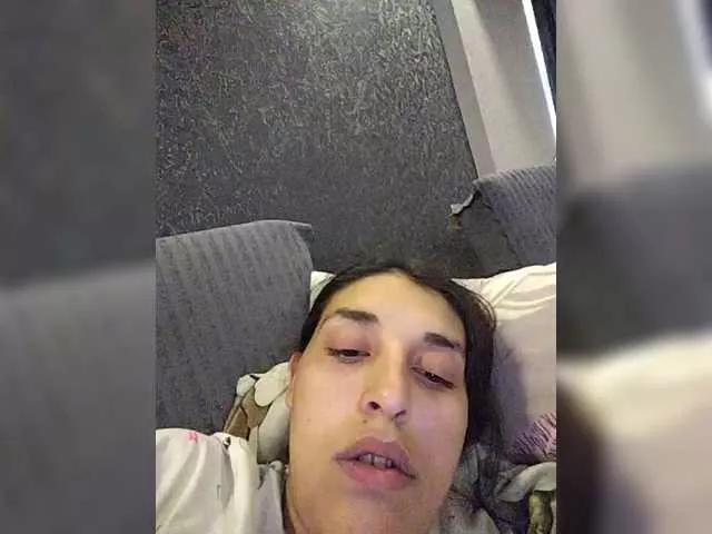 Offline Rosanna-Rennie on BongaCams