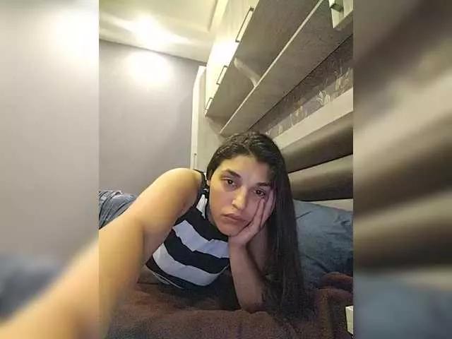 Offline Rosanna-Rennie on BongaCams