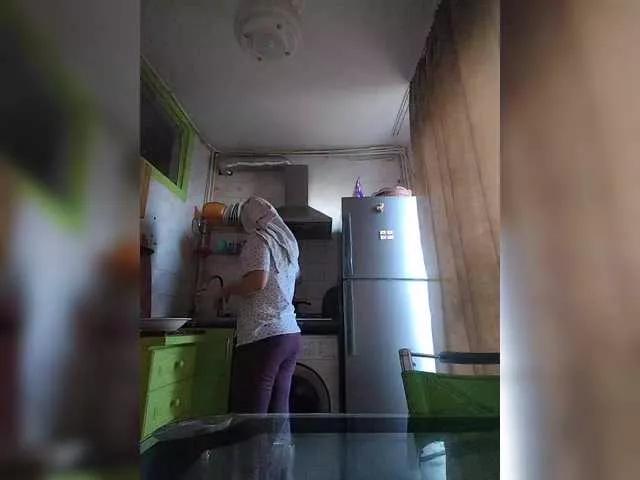 Offline Rosanna-Rennie on BongaCams