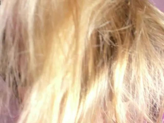 Offline RosseeDaw on BongaCams