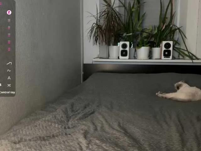 Offline roxieflexie on BongaCams