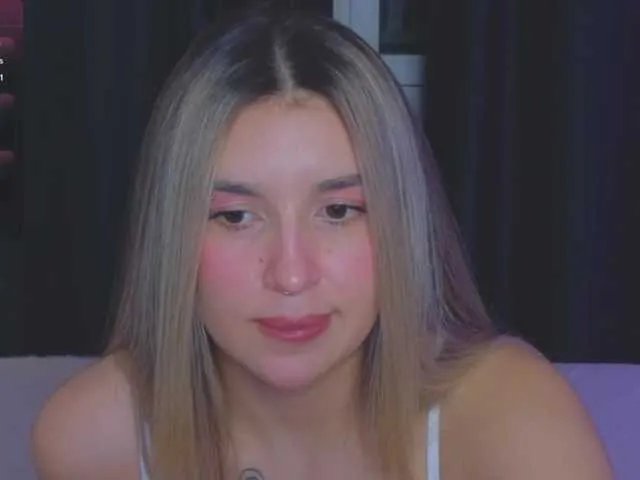 Offline RoxyChilli on BongaCams