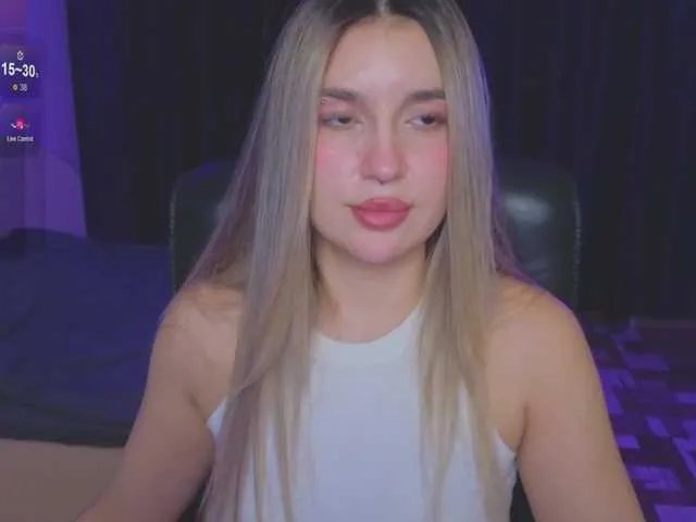 Offline RoxyChilli on BongaCams