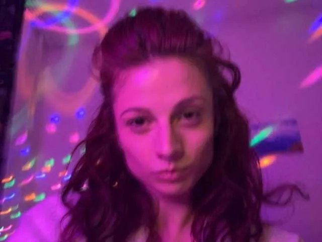 Offline RoxyLover on BongaCams