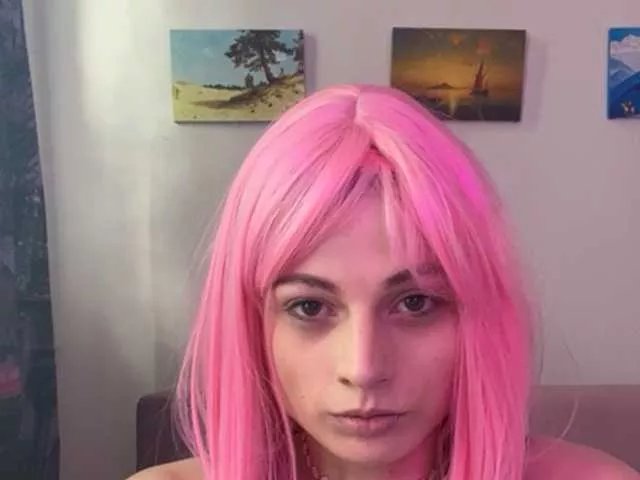 Offline RoxyLover on BongaCams