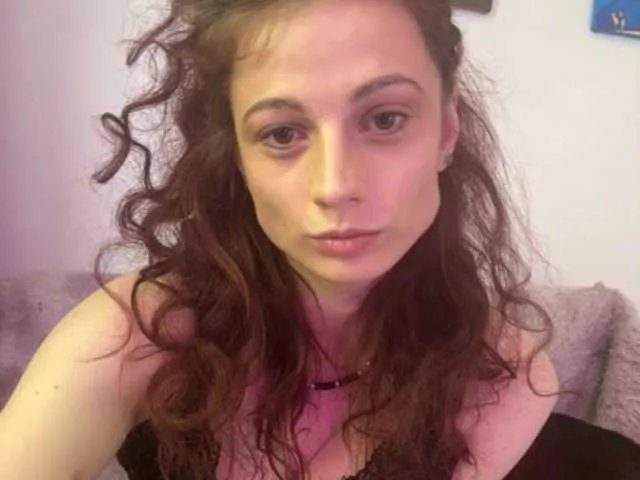Offline RoxyLover on BongaCams