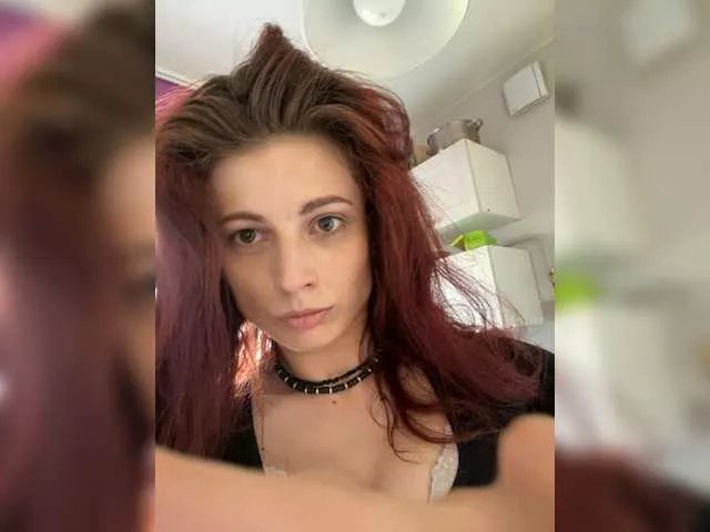 Offline RoxyLover on BongaCams