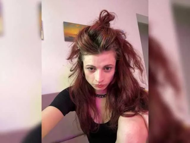 Offline RoxyLover on BongaCams