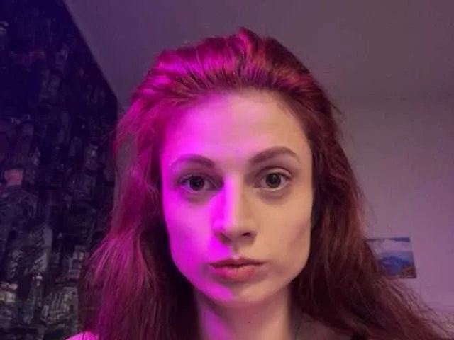 Offline RoxyLover on BongaCams