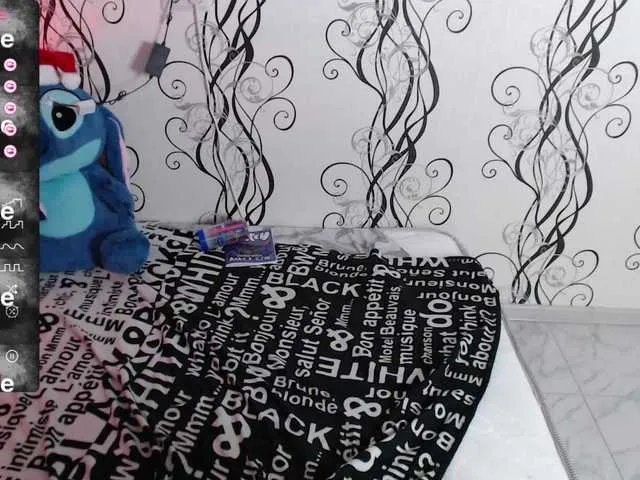 Offline RoyAngela on BongaCams