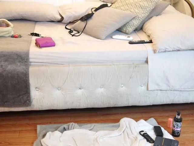 Offline SamaraCollinss on BongaCams