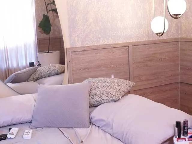 Offline SamaraCollinss on BongaCams