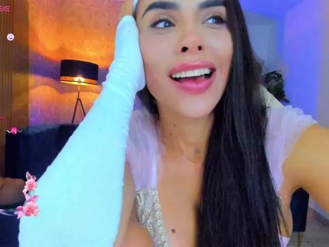 Offline sarah-stonne on BongaCams