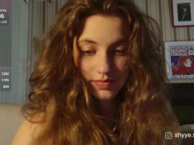 Offline sarahsupershy on BongaCams