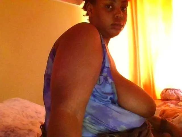 Freechat sauccyspoilage on BongaCams