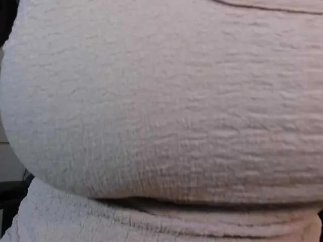 Offline SavannahStorm on BongaCams