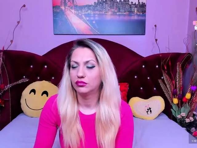 Freechat Sensualass77 on BongaCams