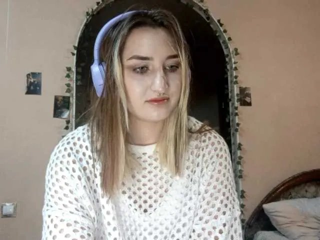 Offline SeptemberRoutzen on BongaCams