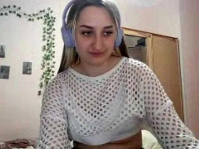 Offline SeptemberRoutzen on BongaCams