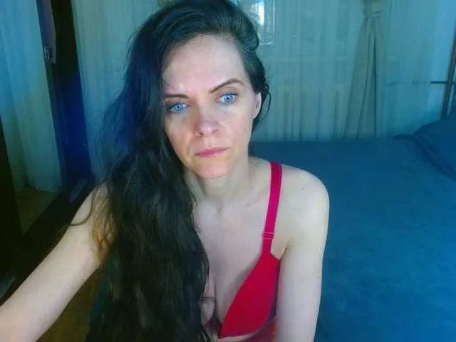 Offline SexQueen11 on BongaCams