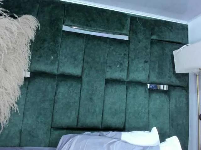 Sexxchubby — I like to see that a lot of milk flows throughout its bosom, it is very thick and subtly white. Hot blowjob, deep throat with full saliva, set up a dildo, submission, roles game, feet fetishism, Blow Job, do you want us to play pleasure?