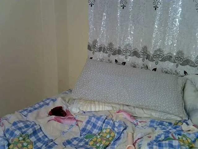 Offline Sexxyqueenss on BongaCams