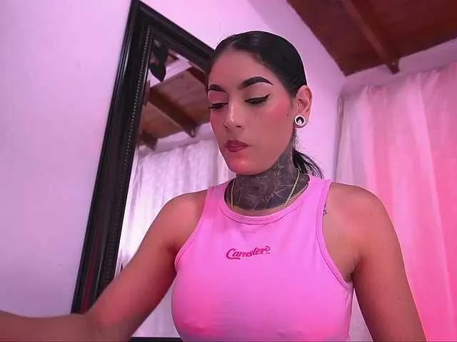 Offline sexy-danna on BongaCams