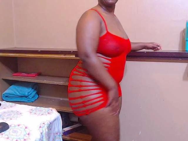 Offline sexychocolatbox10 on BongaCams