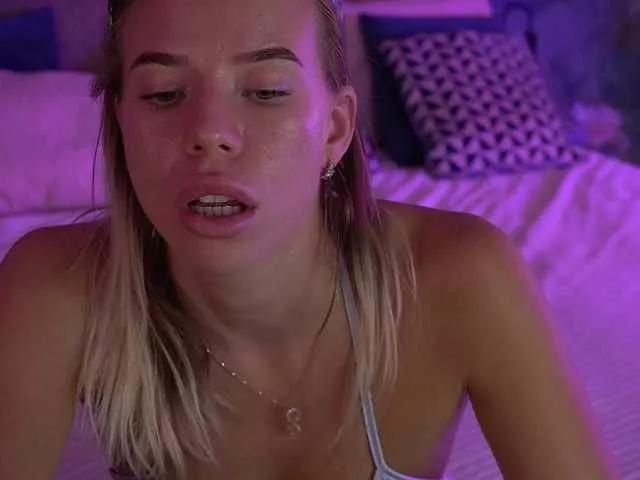 Offline SexyIraa on BongaCams