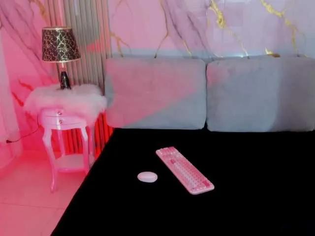 Offline sharon-greey on BongaCams