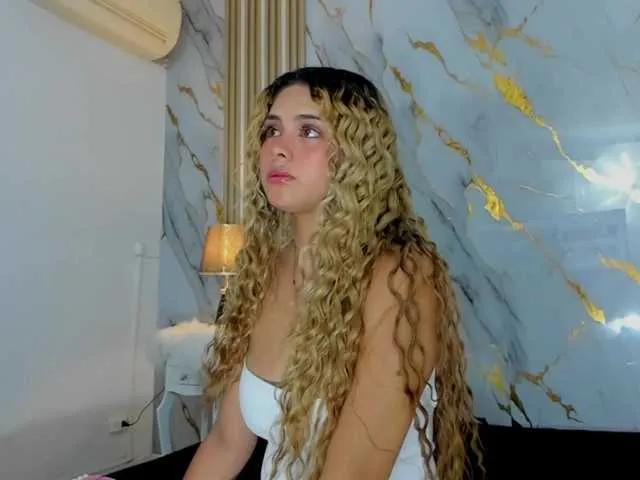 Offline sharon-greey on BongaCams