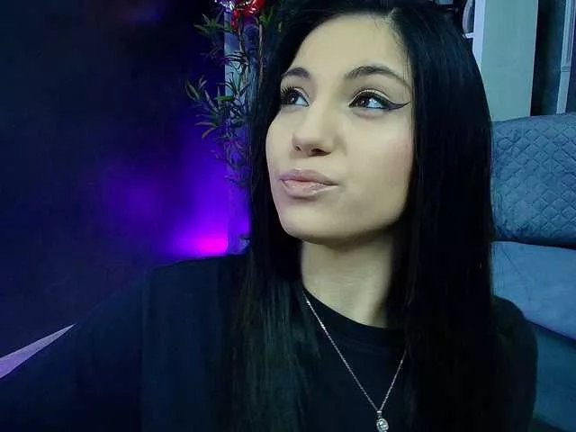 Freechat ShineAlice on BongaCams