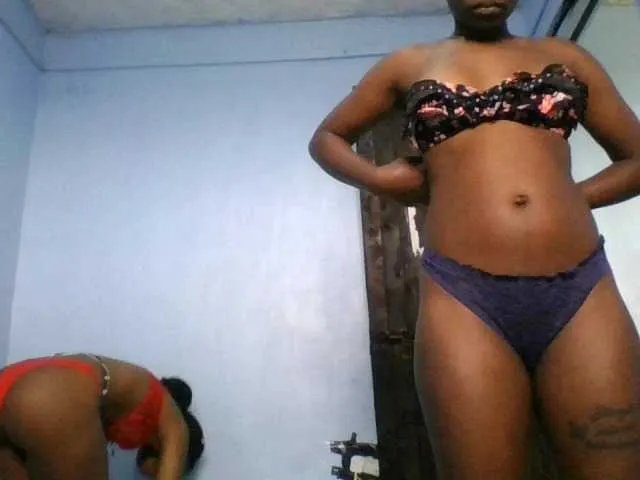 Freechat Slutgals2 on BongaCams