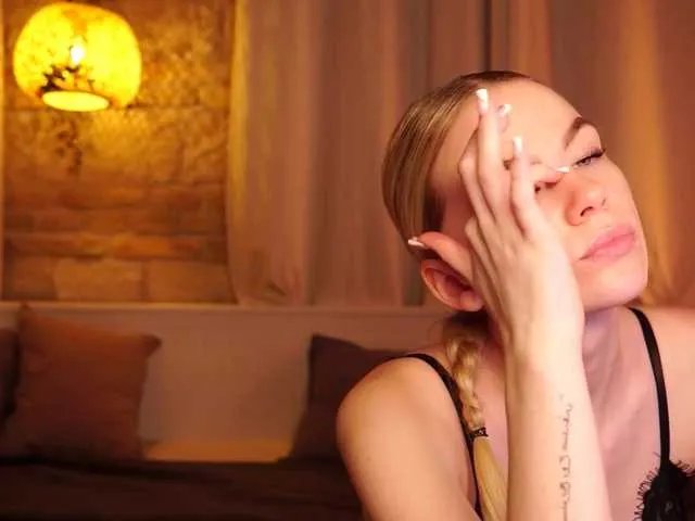 Offline SnowwBarbie on BongaCams