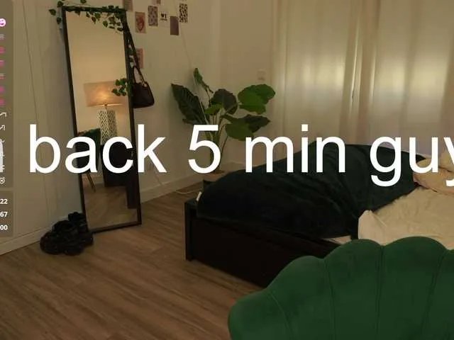 Offline SoftSunday on BongaCams