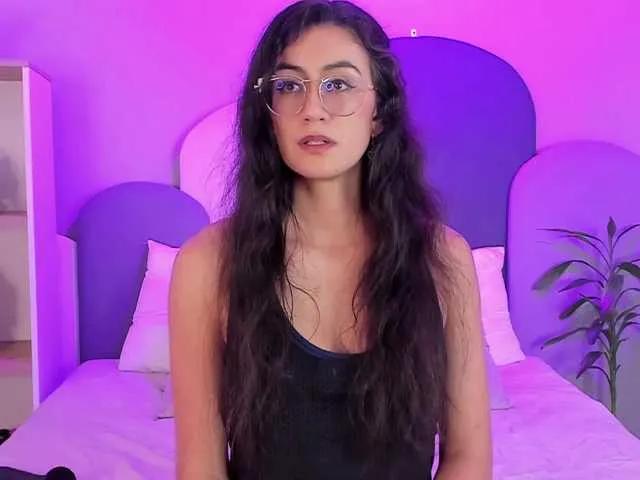 Offline SophieGomez2 on BongaCams